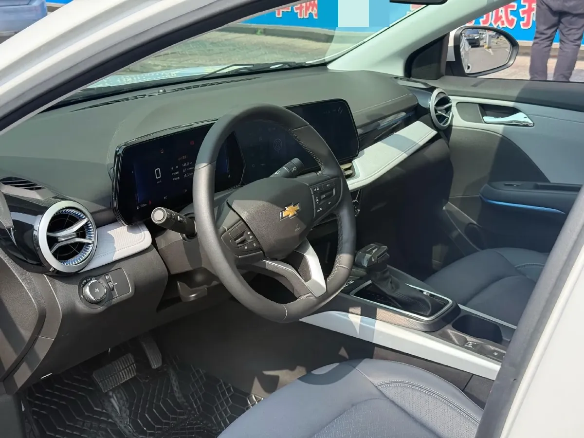 2024 Chevrolet Monza 1.5L 113HP L4 6DCT,autocango,china used car exporter,china ev exporter,chinese used car exporter,chinese used ev exporter