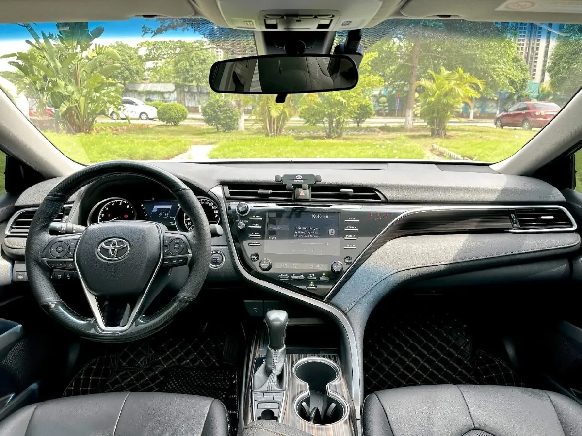 2019 Toyota Camry 2.5L 209HP L4 8AT,autocango,china used car exporter,china ev exporter,chinese used car exporter,chinese used ev exporter