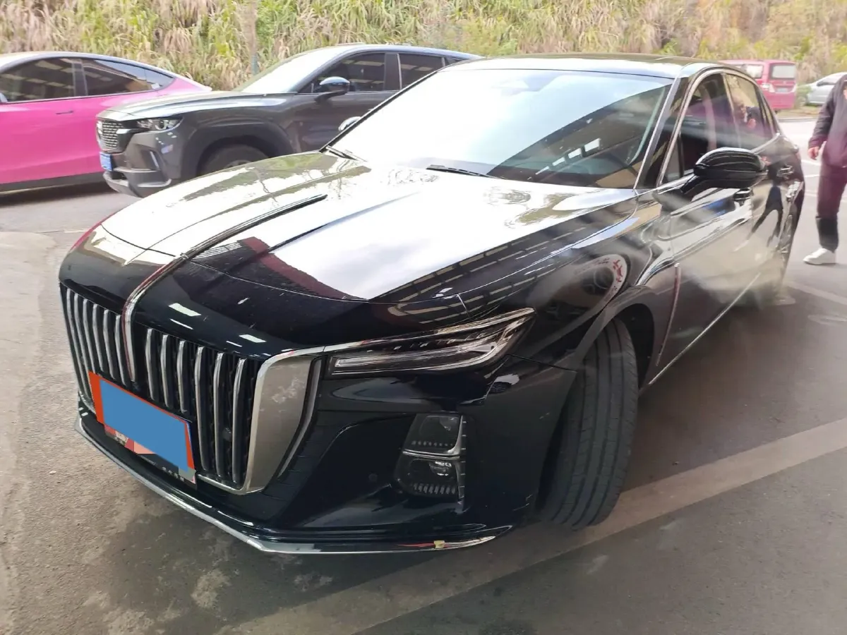 2023 HongQi H5 2.0T 224HP L4 8AT,autocango,china used car exporter,china ev exporter,chinese used car exporter,chinese used ev exporter