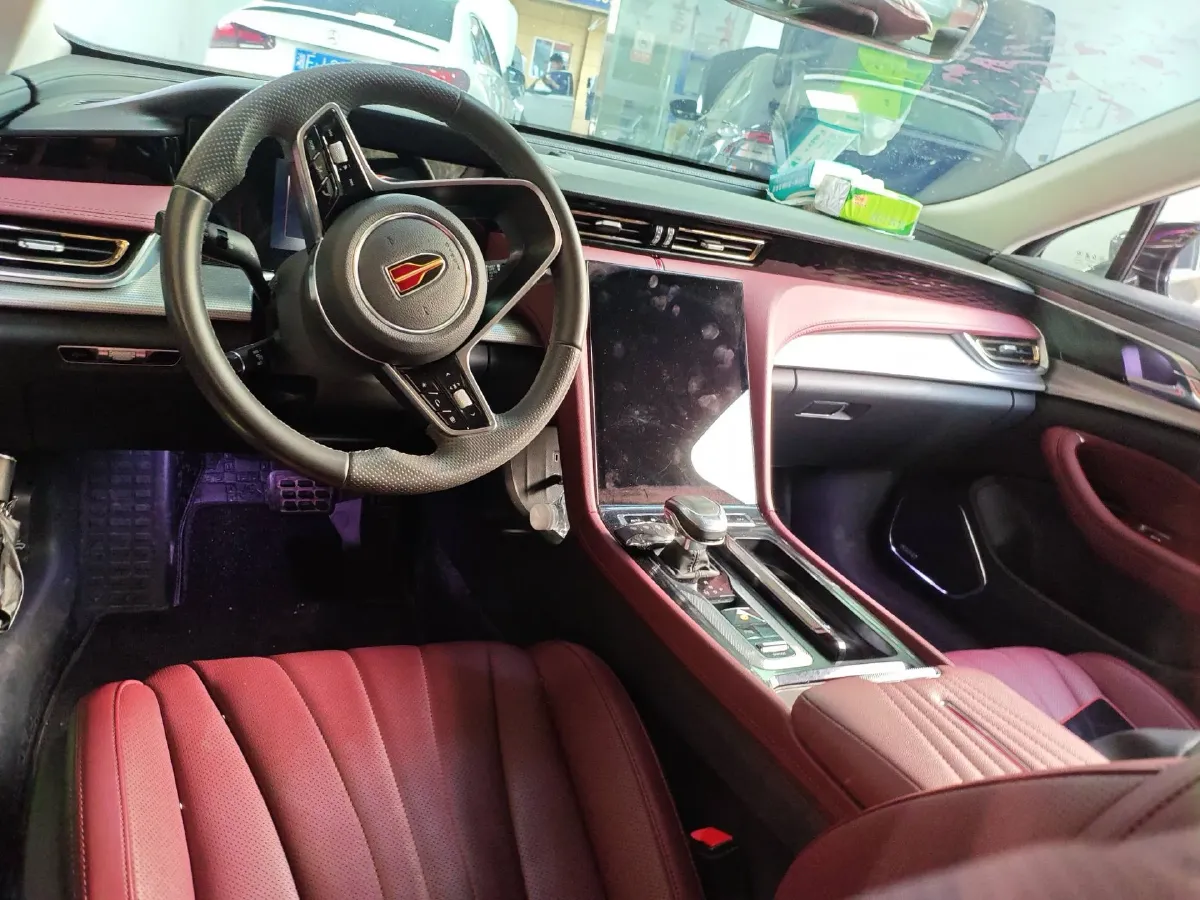 2023 HongQi H5 2.0T 224HP L4 8AT,autocango,china used car exporter,china ev exporter,chinese used car exporter,chinese used ev exporter