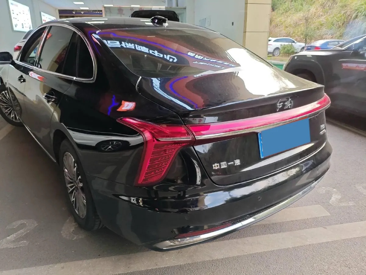2023 HongQi H5 2.0T 224HP L4 8AT,autocango,china used car exporter,china ev exporter,chinese used car exporter,chinese used ev exporter