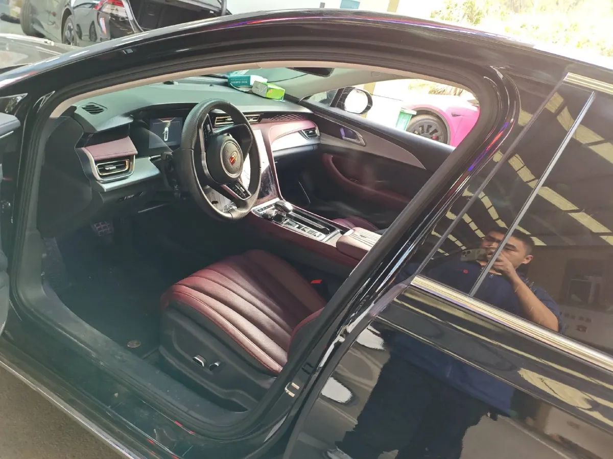 2023 HongQi H5 2.0T 224HP L4 8AT,autocango,china used car exporter,china ev exporter,chinese used car exporter,chinese used ev exporter