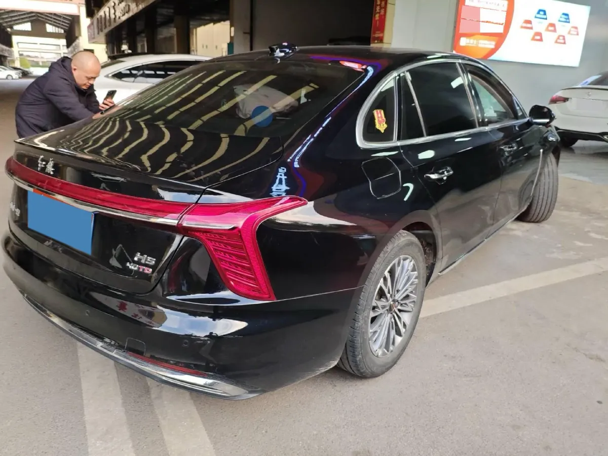 2023 HongQi H5 2.0T 224HP L4 8AT,autocango,china used car exporter,china ev exporter,chinese used car exporter,chinese used ev exporter