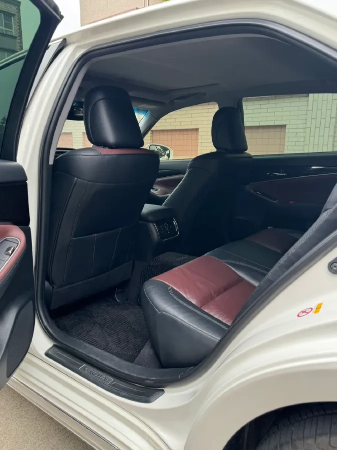 2018 Toyota Highlander 2.0T 220HP L4 6AT,autocango,china used car exporter,china ev exporter,chinese used car exporter,chinese used ev exporter