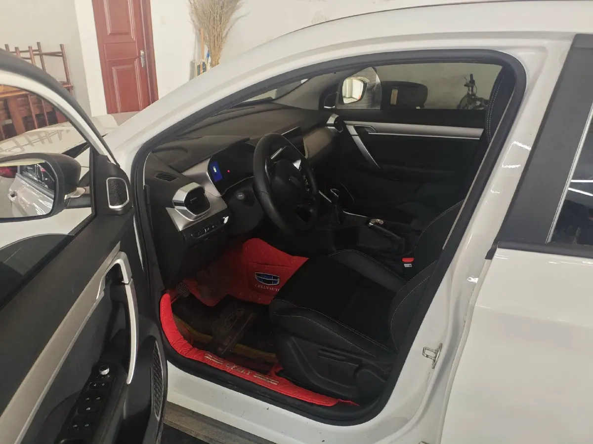 2025 Geely Coolray 1.5L 126HP L4 5MT,autocango,china used car exporter,china ev exporter,chinese used car exporter,chinese used ev exporter