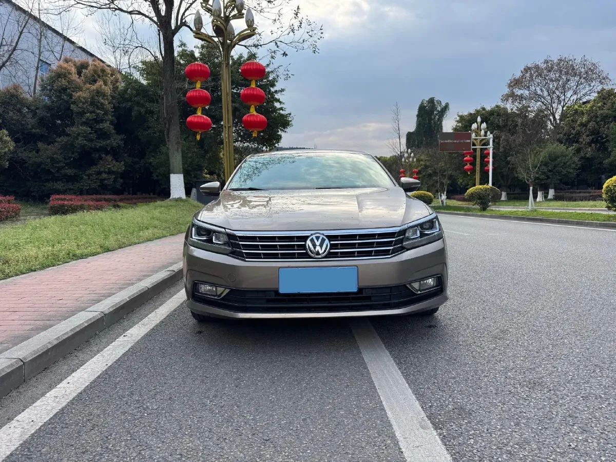 2017 Volkswagen Passat 1.8T 180HP L4 7DCT,autocango,china used car exporter,china ev exporter,chinese used car exporter,chinese used ev exporter