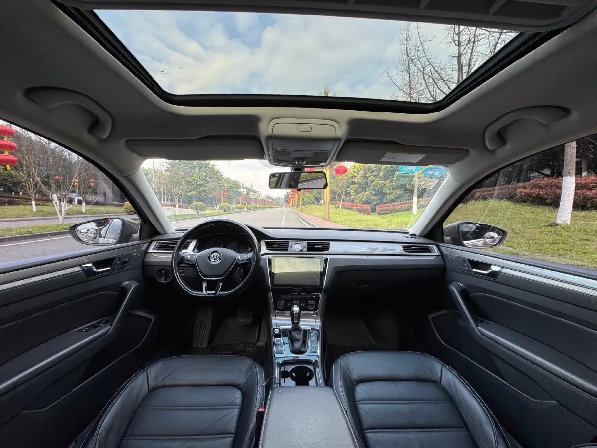 2017 Volkswagen Passat 1.8T 180HP L4 7DCT,autocango,china used car exporter,china ev exporter,chinese used car exporter,chinese used ev exporter