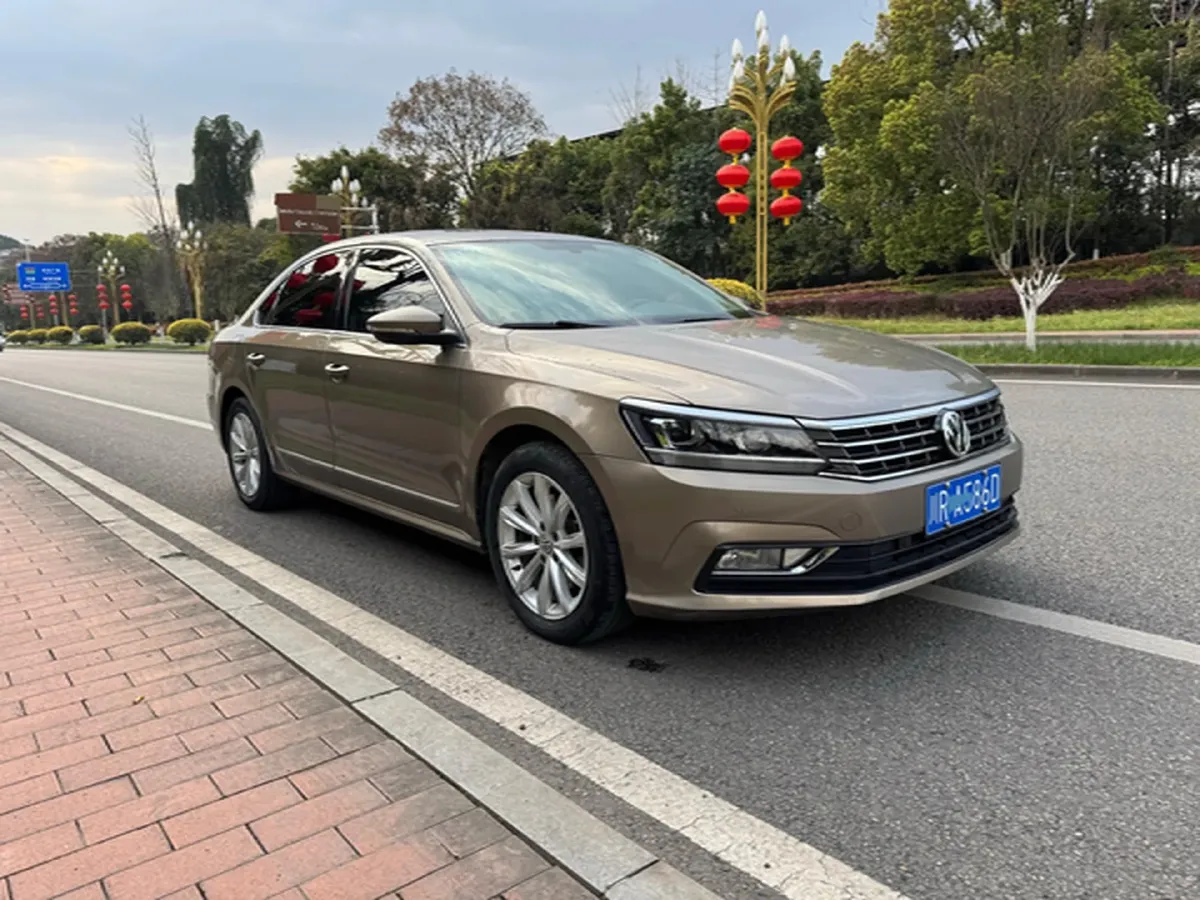 2017 Volkswagen Passat 1.8T 180HP L4 7DCT,autocango,china used car exporter,china ev exporter,chinese used car exporter,chinese used ev exporter