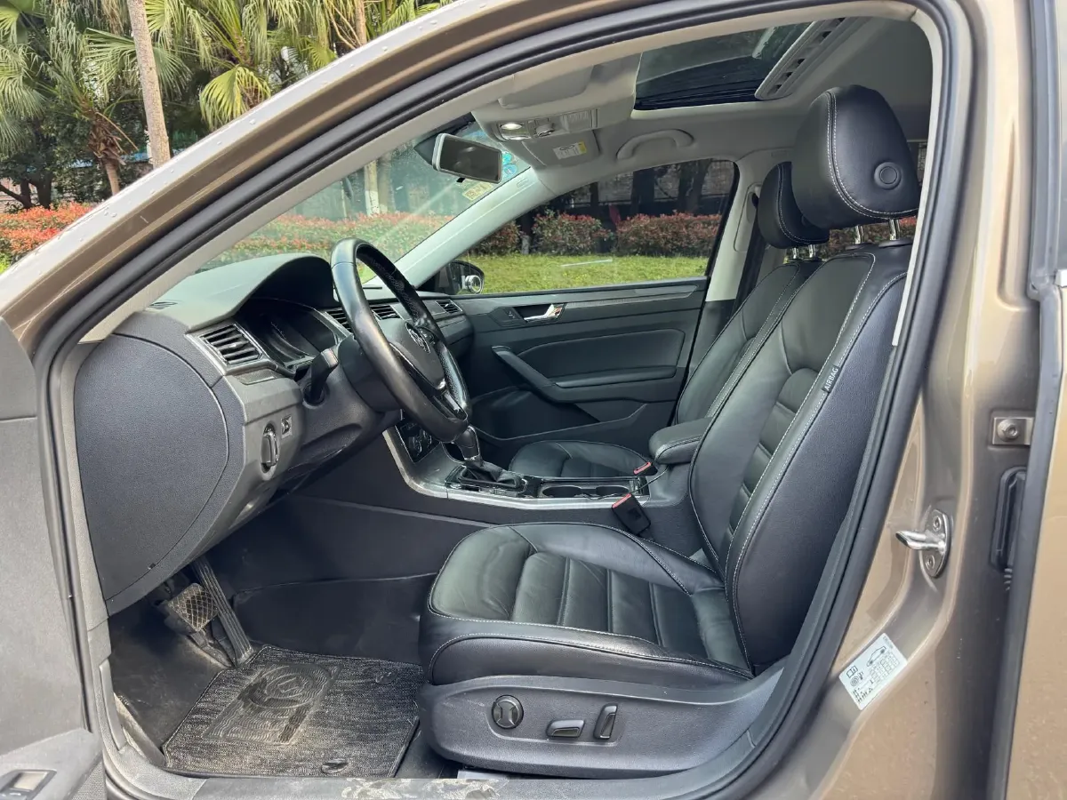 2017 Volkswagen Passat 1.8T 180HP L4 7DCT,autocango,china used car exporter,china ev exporter,chinese used car exporter,chinese used ev exporter