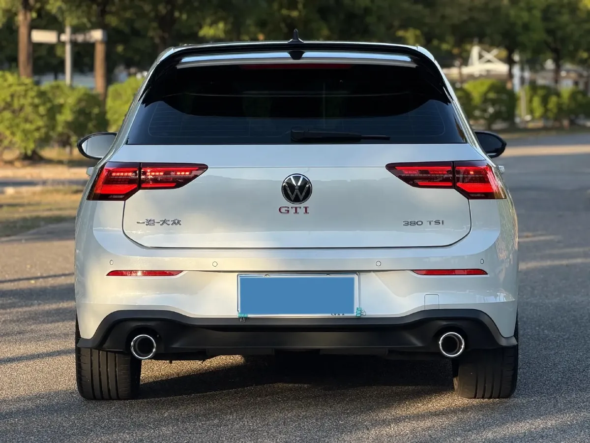 2023 Volkswagen GolfGTI 2.0T 220HP L4 7DCT,autocango,china used car exporter,china ev exporter,chinese used car exporter,chinese used ev exporter