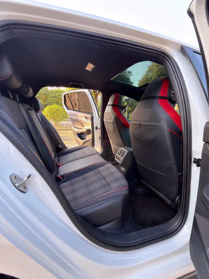 2023 Volkswagen GolfGTI 2.0T 220HP L4 7DCT,autocango,china used car exporter,china ev exporter,chinese used car exporter,chinese used ev exporter