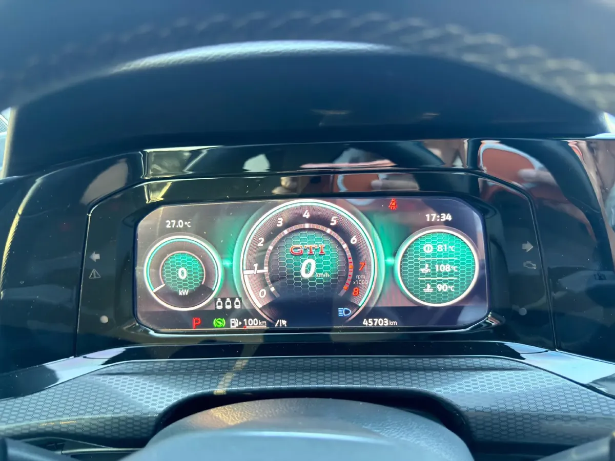 2023 Volkswagen GolfGTI 2.0T 220HP L4 7DCT,autocango,china used car exporter,china ev exporter,chinese used car exporter,chinese used ev exporter