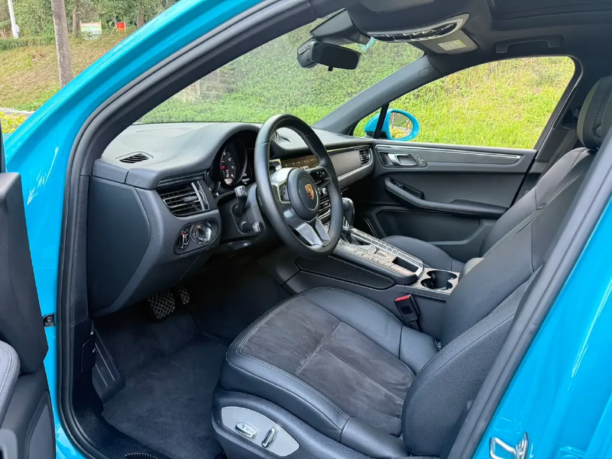 2020 Porsche Macan 2.0T 252HP L4 7DCT,autocango,china used car exporter,china ev exporter,chinese used car exporter,chinese used ev exporter