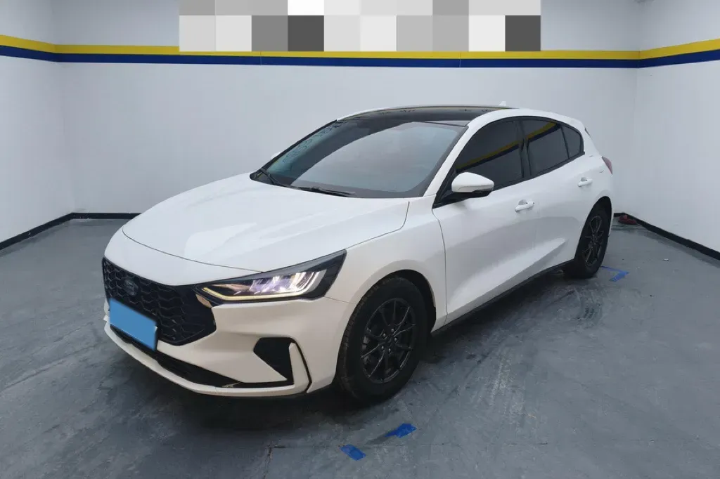2022 Ford Focus 1.5T 177HP L4 6AT,autocango,china used car exporter,china ev exporter,chinese used car exporter,chinese used ev exporter