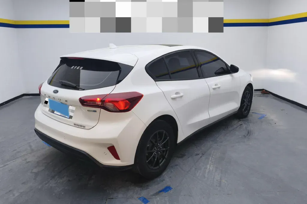 2022 Ford Focus 1.5T 177HP L4 6AT,autocango,china used car exporter,china ev exporter,chinese used car exporter,chinese used ev exporter