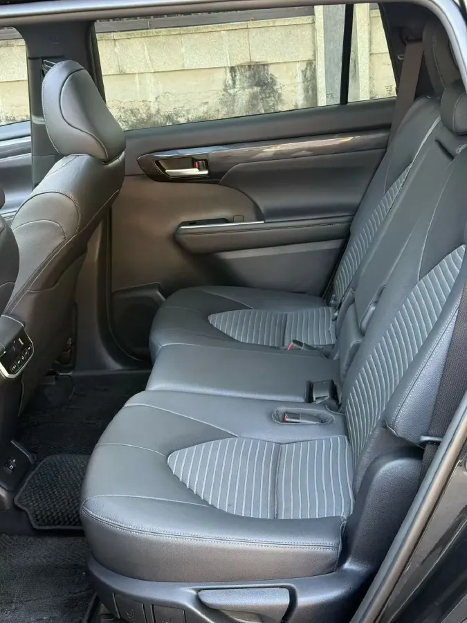 2022 Toyota Crown Kluger 2.5L 192HP L4 E-CVT Hybrid,autocango,china used car exporter,china ev exporter,chinese used car exporter,chinese used ev exporter