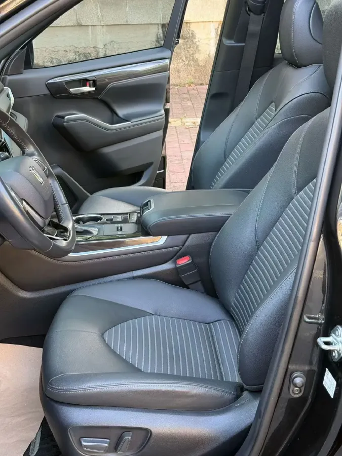 2022 Toyota Crown Kluger 2.5L 192HP L4 E-CVT Hybrid,autocango,china used car exporter,china ev exporter,chinese used car exporter,chinese used ev exporter