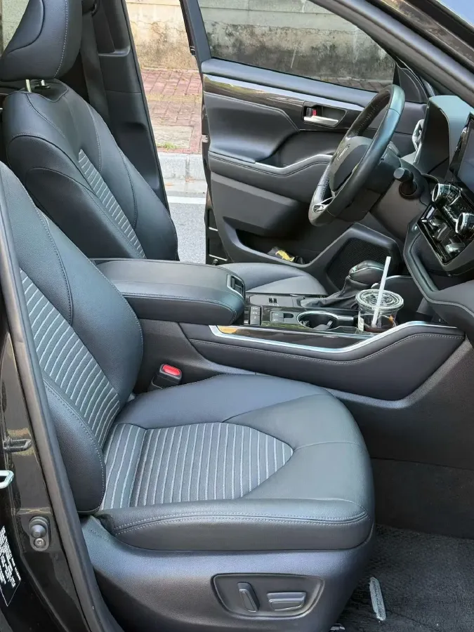 2022 Toyota Crown Kluger 2.5L 192HP L4 E-CVT Hybrid,autocango,china used car exporter,china ev exporter,chinese used car exporter,chinese used ev exporter