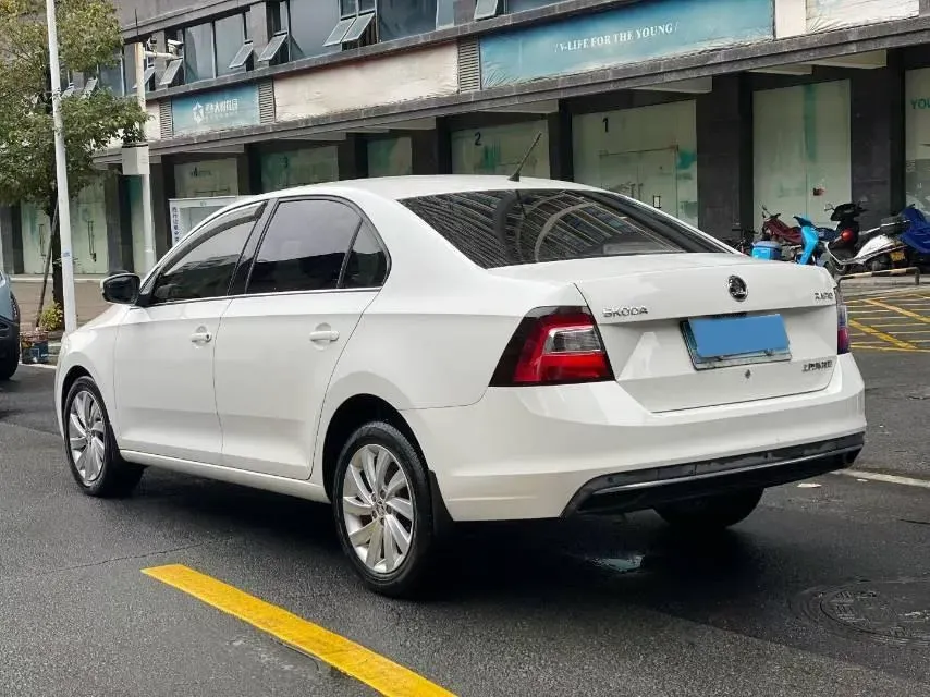 2019 Skoda Rapid Spaceback 1.5L 110HP L4 6AT,autocango,china used car exporter,china ev exporter,chinese used car exporter,chinese used ev exporter