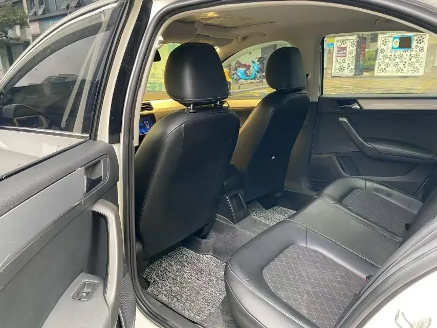 2019 Skoda Rapid Spaceback 1.5L 110HP L4 6AT,autocango,china used car exporter,china ev exporter,chinese used car exporter,chinese used ev exporter