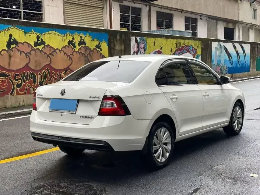 2019 Skoda Rapid Spaceback 1.5L 110HP L4 6AT,autocango,china used car exporter,china ev exporter,chinese used car exporter,chinese used ev exporter