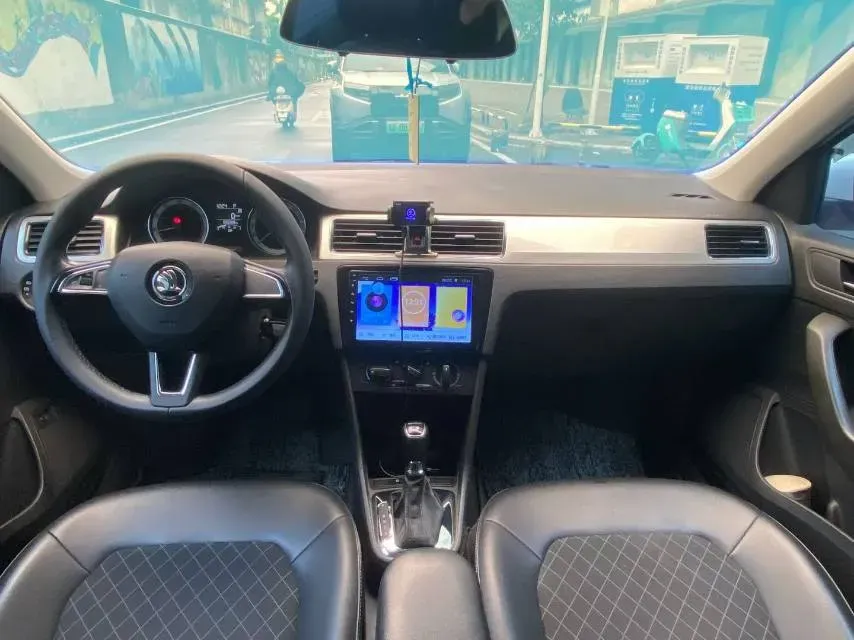 2019 Skoda Rapid Spaceback 1.5L 110HP L4 6AT,autocango,china used car exporter,china ev exporter,chinese used car exporter,chinese used ev exporter