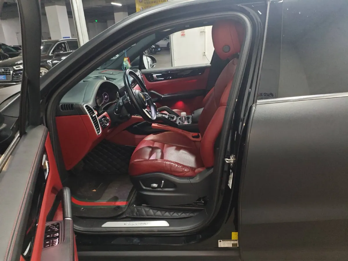 2022 Porsche Cayenne 3.0T 340HP V6 8AT,autocango,china used car exporter,china ev exporter,chinese used car exporter,chinese used ev exporter