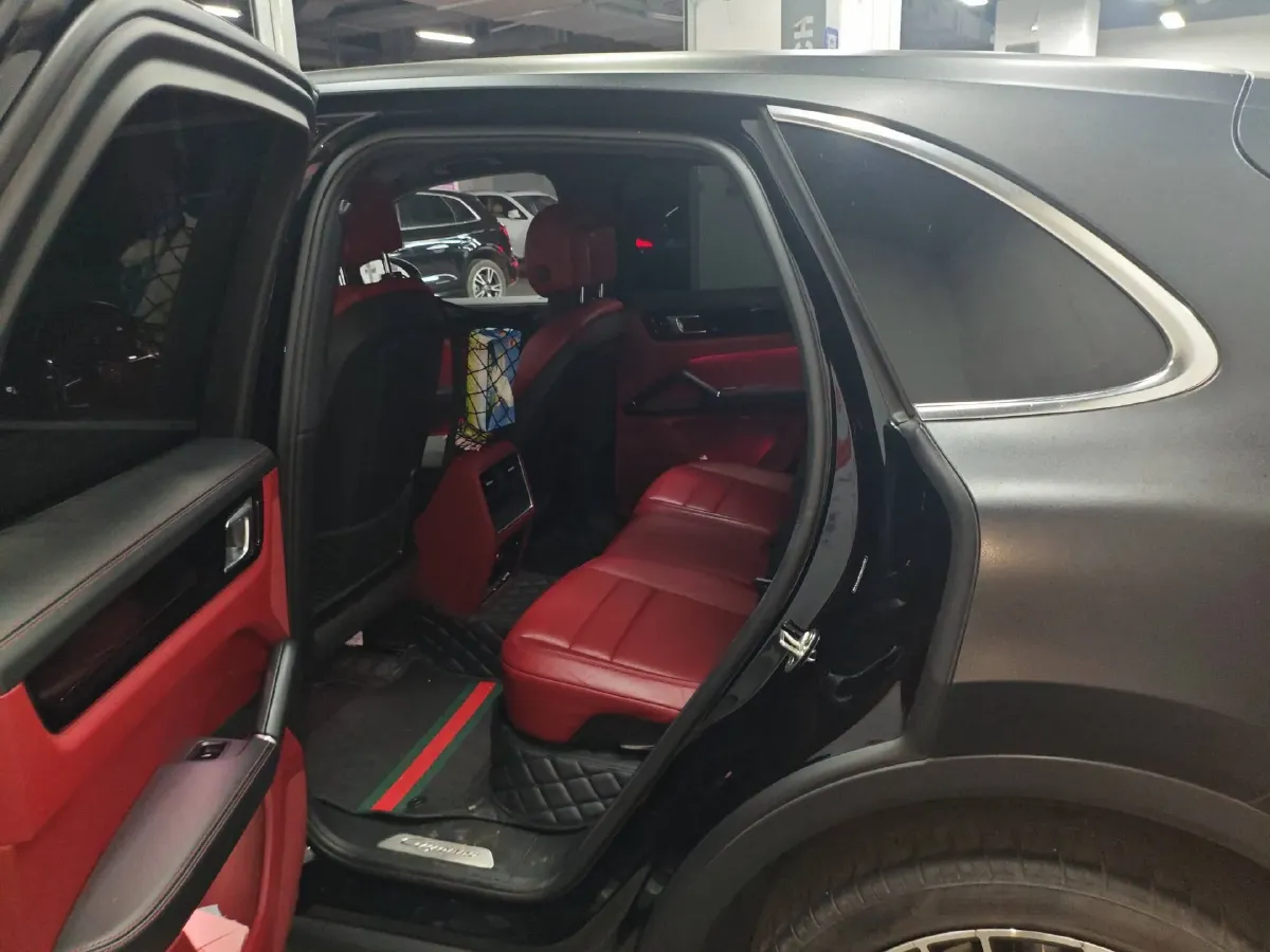 2022 Porsche Cayenne 3.0T 340HP V6 8AT,autocango,china used car exporter,china ev exporter,chinese used car exporter,chinese used ev exporter