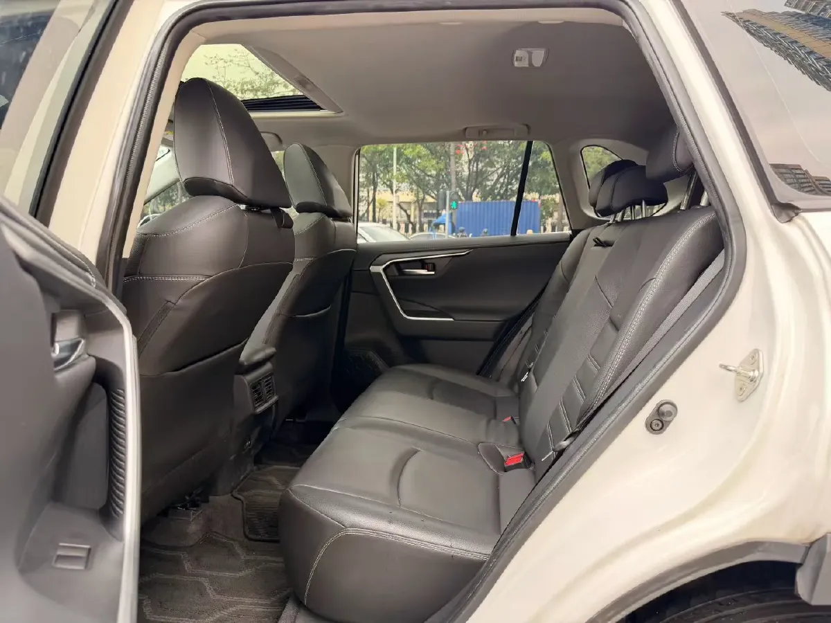 2022 Toyota RAV4 2.0L 171HP L4 CVT,autocango,china used car exporter,china ev exporter,chinese used car exporter,chinese used ev exporter