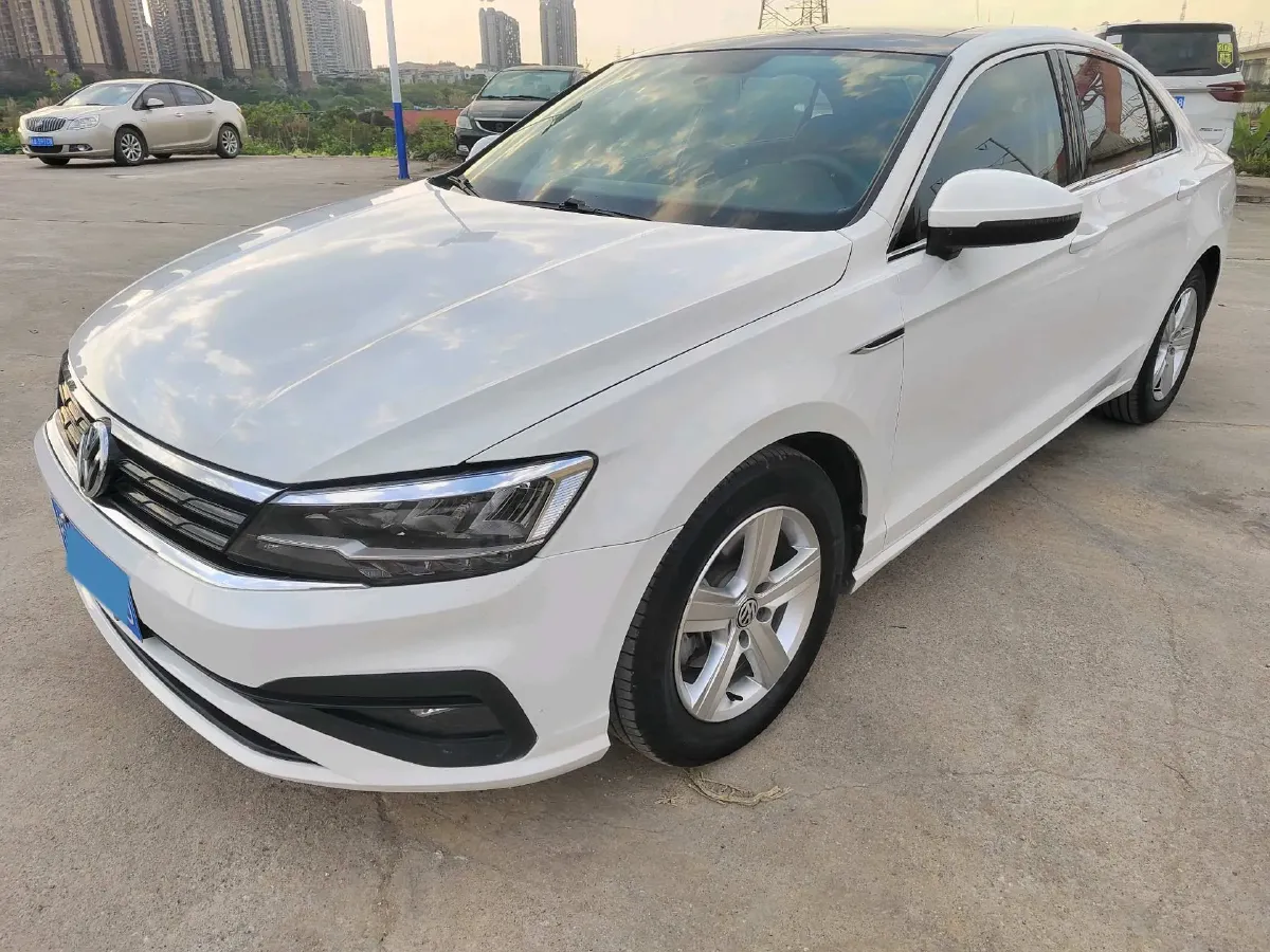 2019 Volkswagen T-Cross 1.4T 150HP L4 7DCT,autocango,china used car exporter,china ev exporter,chinese used car exporter,chinese used ev exporter