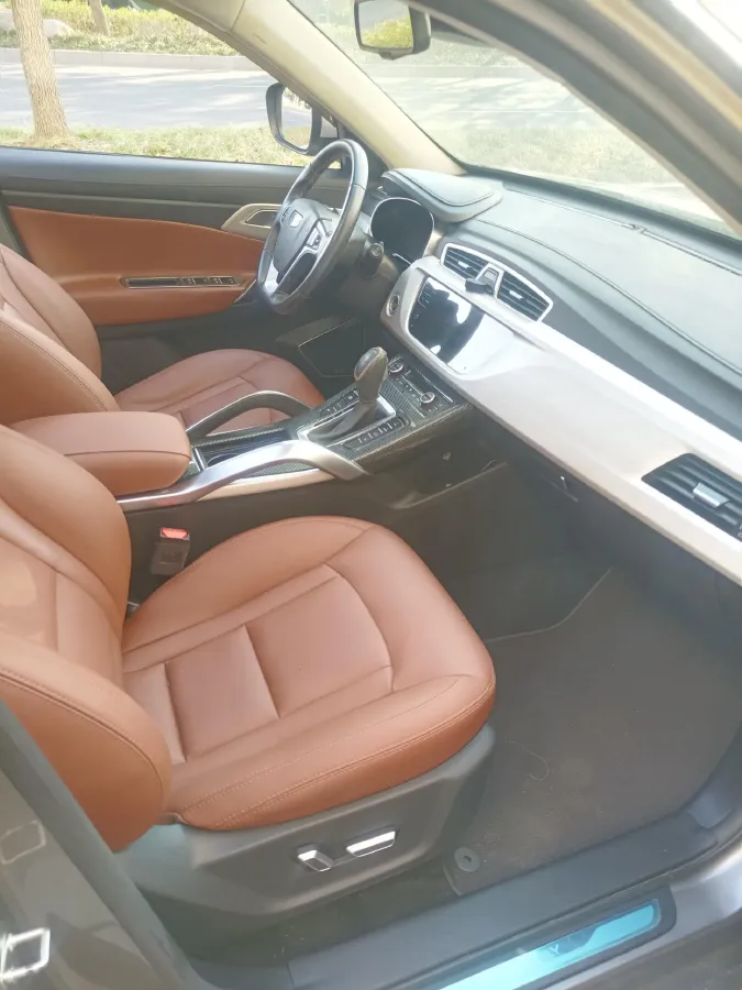 2018 Geely Azkarra 1.8T 184HP L4 6AT,autocango,china used car exporter,china ev exporter,chinese used car exporter,chinese used ev exporter