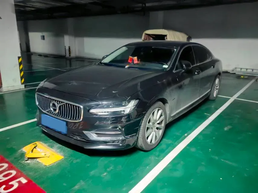 2020 Volvo S90 2.0T 254HP L4 8AT,autocango,china used car exporter,china ev exporter,chinese used car exporter,chinese used ev exporter
