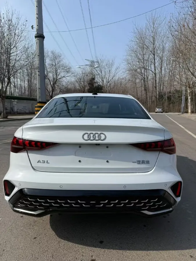 2025 Audi A3 1.5T 160HP L4 7DCT,autocango,china used car exporter,china ev exporter,chinese used car exporter,chinese used ev exporter