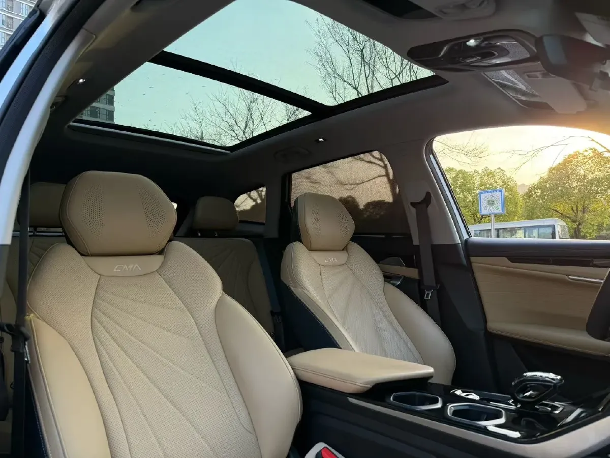 2023 Geely StarRay 1.5T 181HP L4 7DCT,autocango,china used car exporter,china ev exporter,chinese used car exporter,chinese used ev exporter