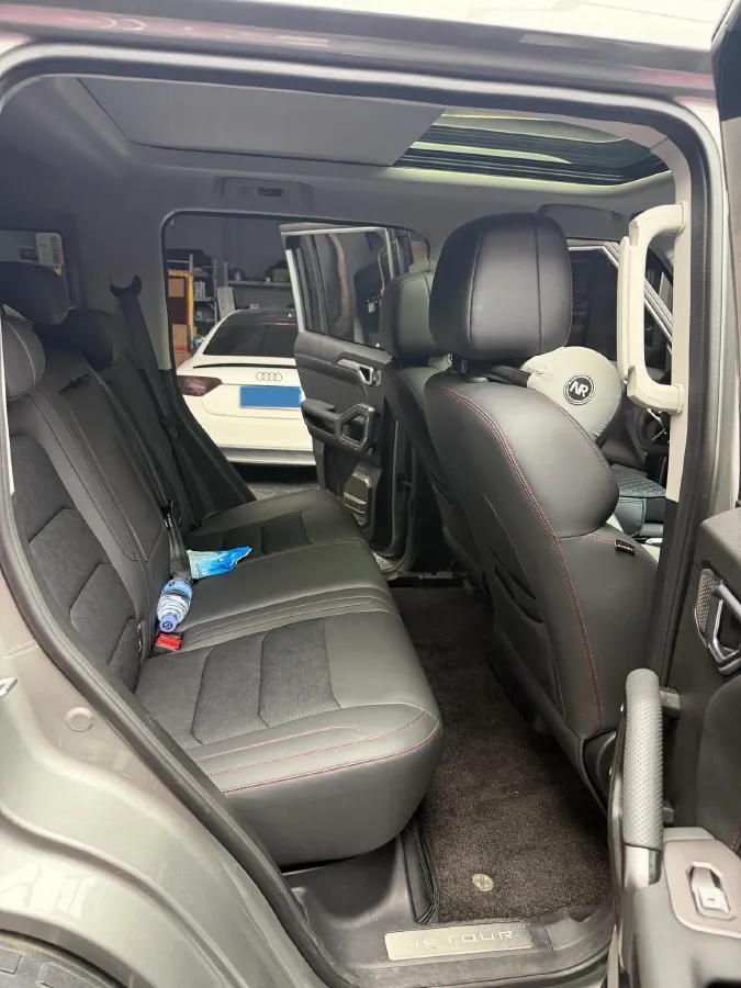 2023 Jetour Traveller 2.0T 254HP L4 7DCT,autocango,china used car exporter,china ev exporter,chinese used car exporter,chinese used ev exporter