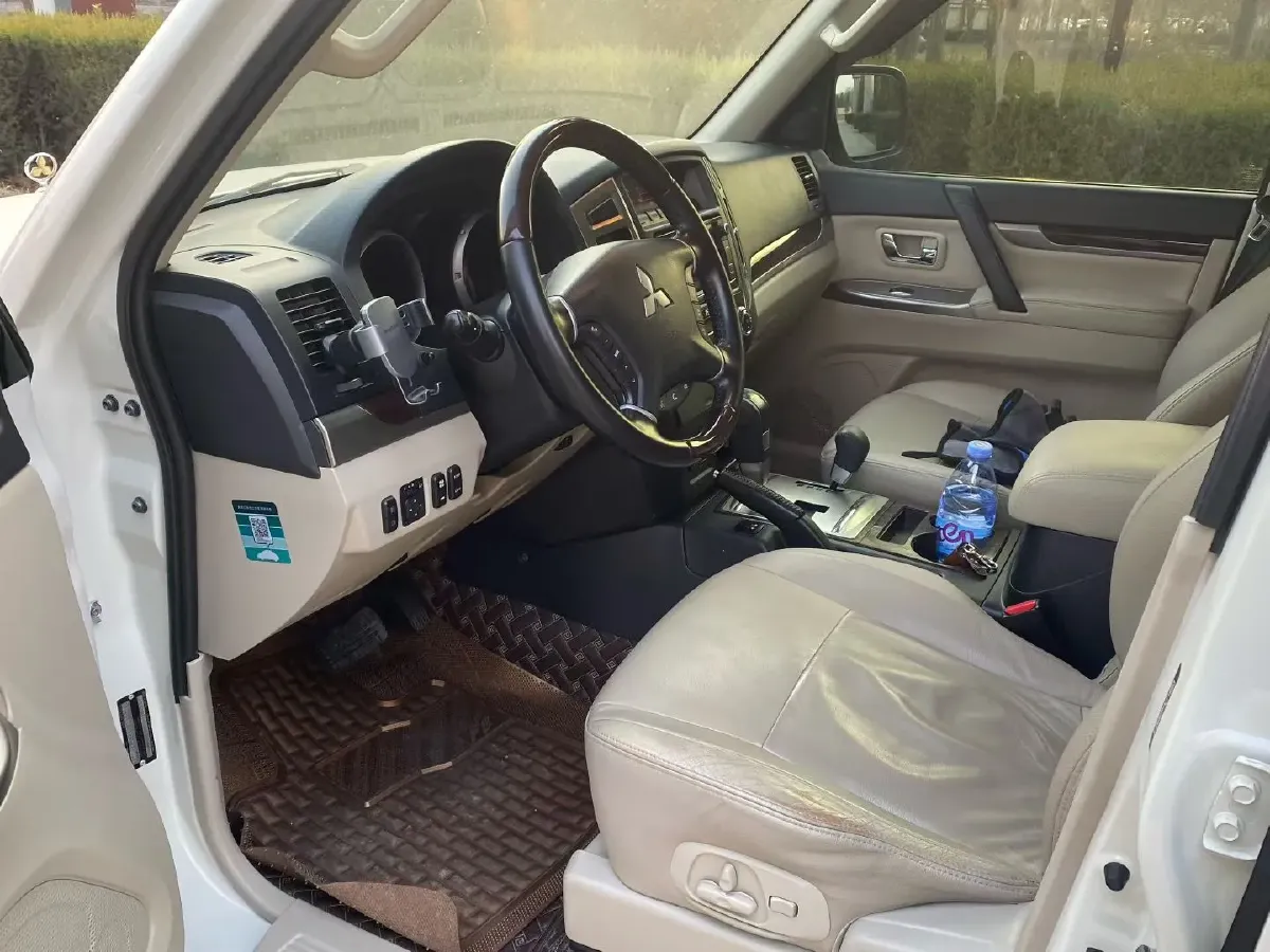 2017 Honda Jade 1.8L 141HP L4 5AT,autocango,china used car exporter,china ev exporter,chinese used car exporter,chinese used ev exporter