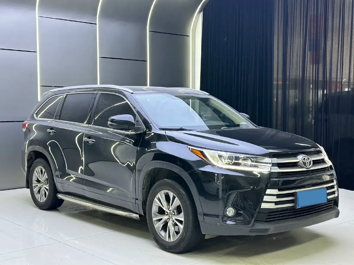 2021 Toyota Highlander 2.0T 220HP L4 6AT,autocango,china used car exporter,china ev exporter,chinese used car exporter,chinese used ev exporter
