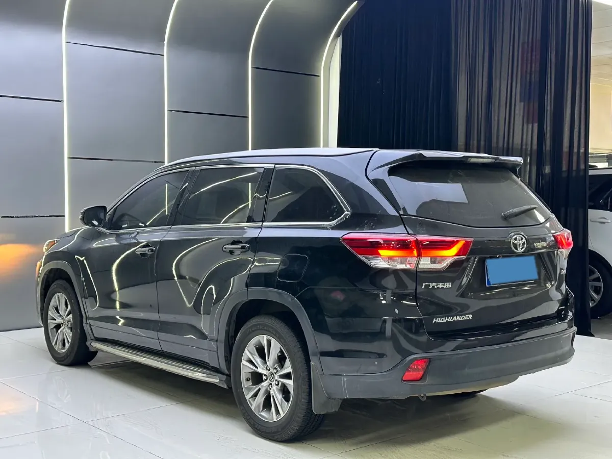2021 Toyota Highlander 2.0T 220HP L4 6AT,autocango,china used car exporter,china ev exporter,chinese used car exporter,chinese used ev exporter