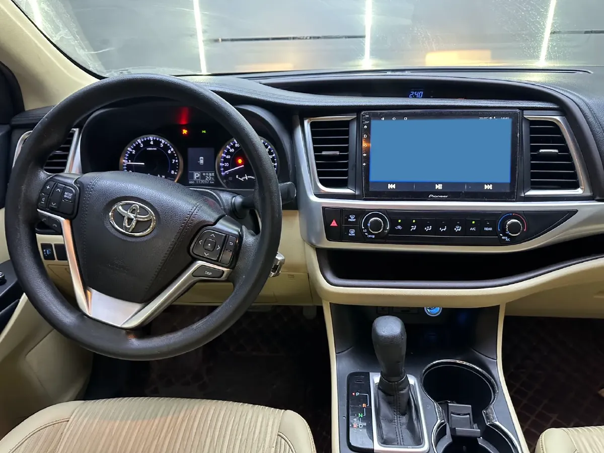 2021 Toyota Highlander 2.0T 220HP L4 6AT,autocango,china used car exporter,china ev exporter,chinese used car exporter,chinese used ev exporter