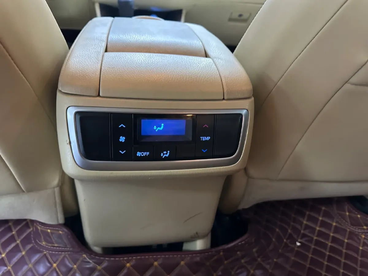 2021 Toyota Highlander 2.0T 220HP L4 6AT,autocango,china used car exporter,china ev exporter,chinese used car exporter,chinese used ev exporter