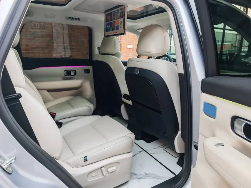 2025 LinkTour E-M8 BEV 65KWH,autocango,china used car exporter,china ev exporter,chinese used car exporter,chinese used ev exporter