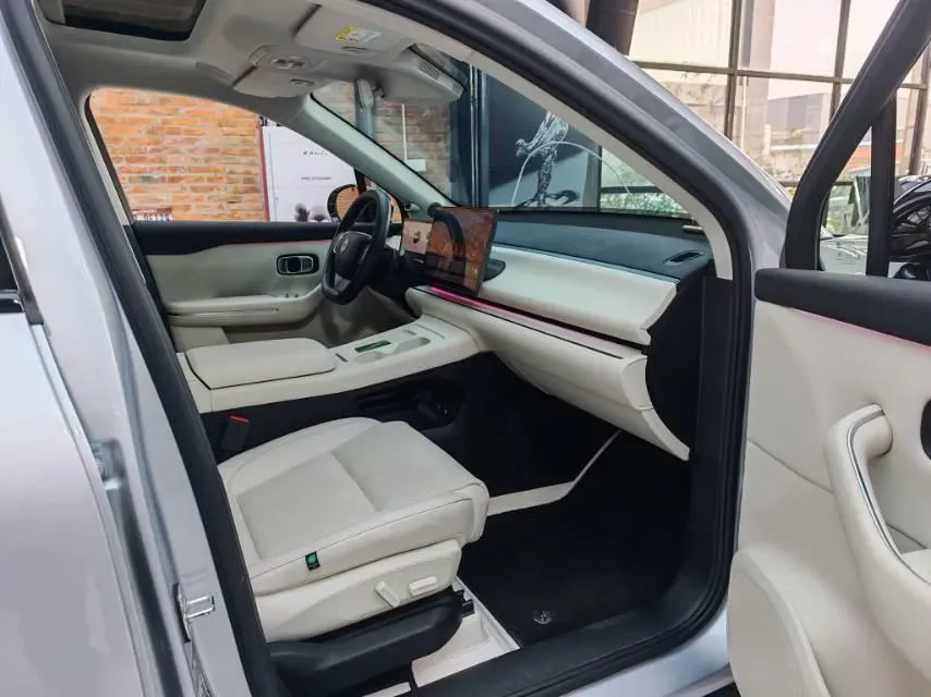 2025 LinkTour E-M8 BEV 65KWH,autocango,china used car exporter,china ev exporter,chinese used car exporter,chinese used ev exporter