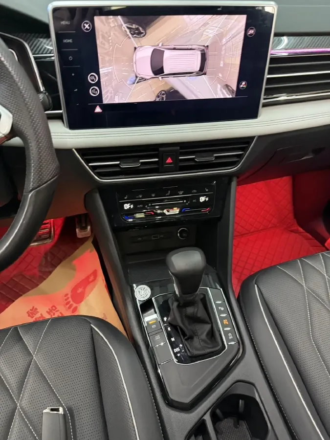 2024 Volkswagen Tiguan L 2.0T 186HP L4 7DCT,autocango,china used car exporter,china ev exporter,chinese used car exporter,chinese used ev exporter