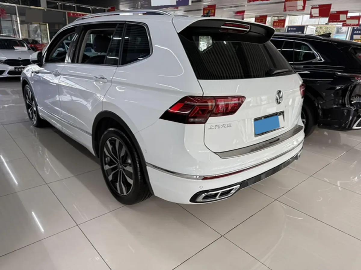 2024 Volkswagen Tiguan L 2.0T 186HP L4 7DCT,autocango,china used car exporter,china ev exporter,chinese used car exporter,chinese used ev exporter