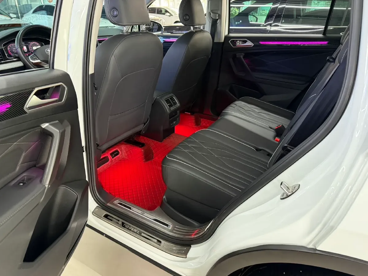 2024 Volkswagen Tiguan L 2.0T 186HP L4 7DCT,autocango,china used car exporter,china ev exporter,chinese used car exporter,chinese used ev exporter