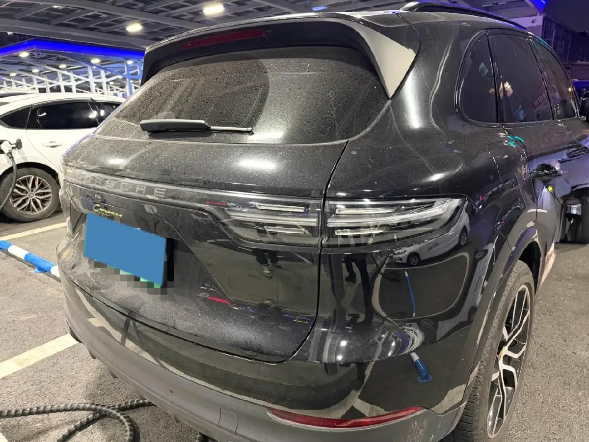 2023 Porsche Cayenne 2.0T 252HP L4 8AT PHEV 17.9KWH,autocango,china used car exporter,china ev exporter,chinese used car exporter,chinese used ev exporter