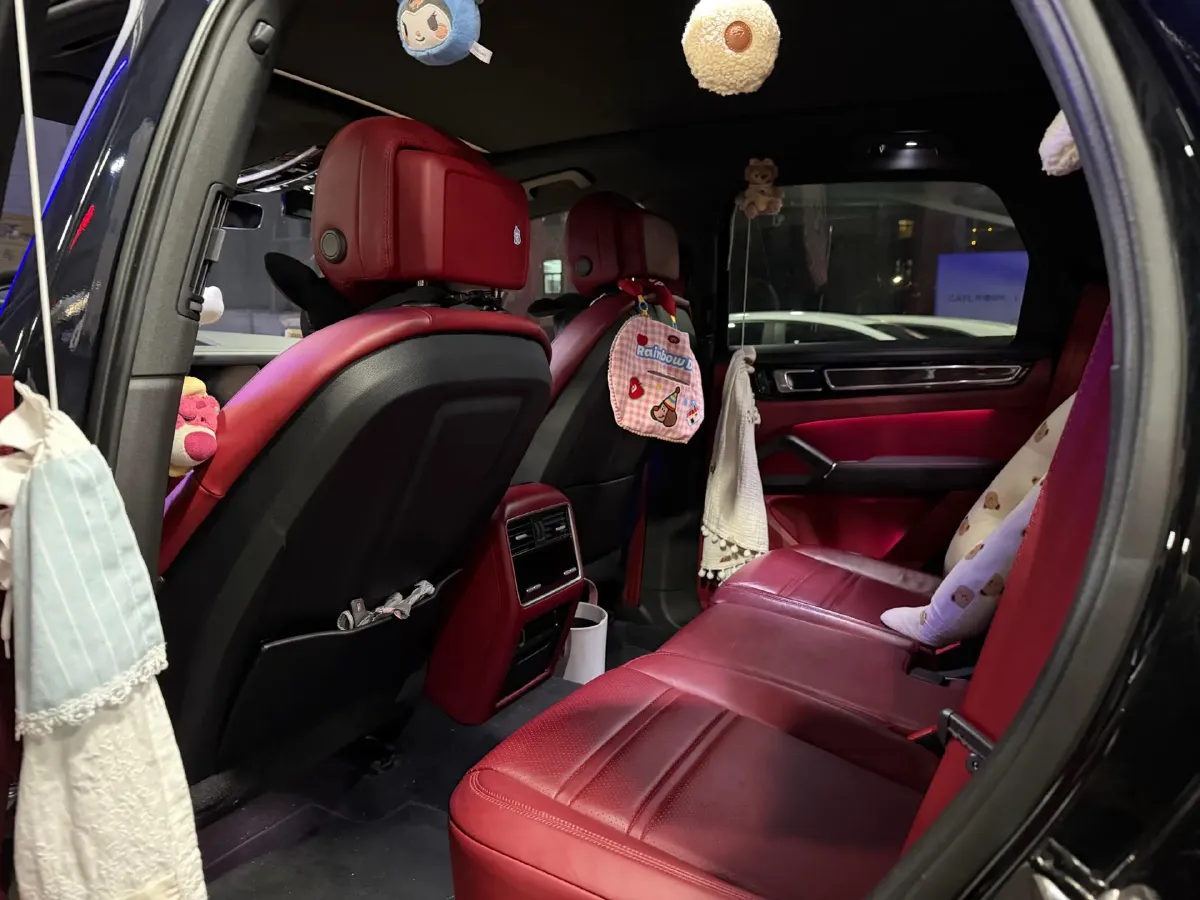 2023 Porsche Cayenne 2.0T 252HP L4 8AT PHEV 17.9KWH,autocango,china used car exporter,china ev exporter,chinese used car exporter,chinese used ev exporter