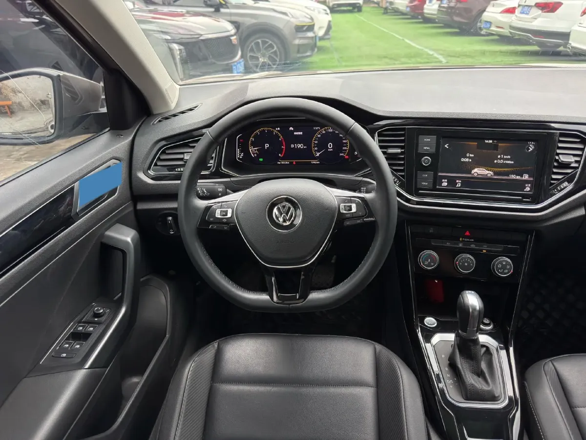2019 Volkswagen T-Roc 1.4T 150HP L4 7DCT,autocango,china used car exporter,china ev exporter,chinese used car exporter,chinese used ev exporter