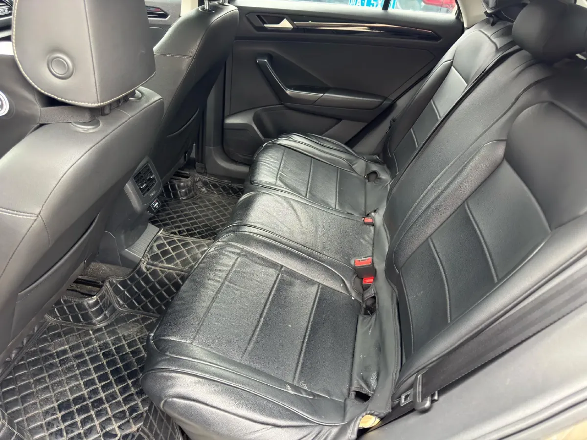 2019 Volkswagen T-Roc 1.4T 150HP L4 7DCT,autocango,china used car exporter,china ev exporter,chinese used car exporter,chinese used ev exporter