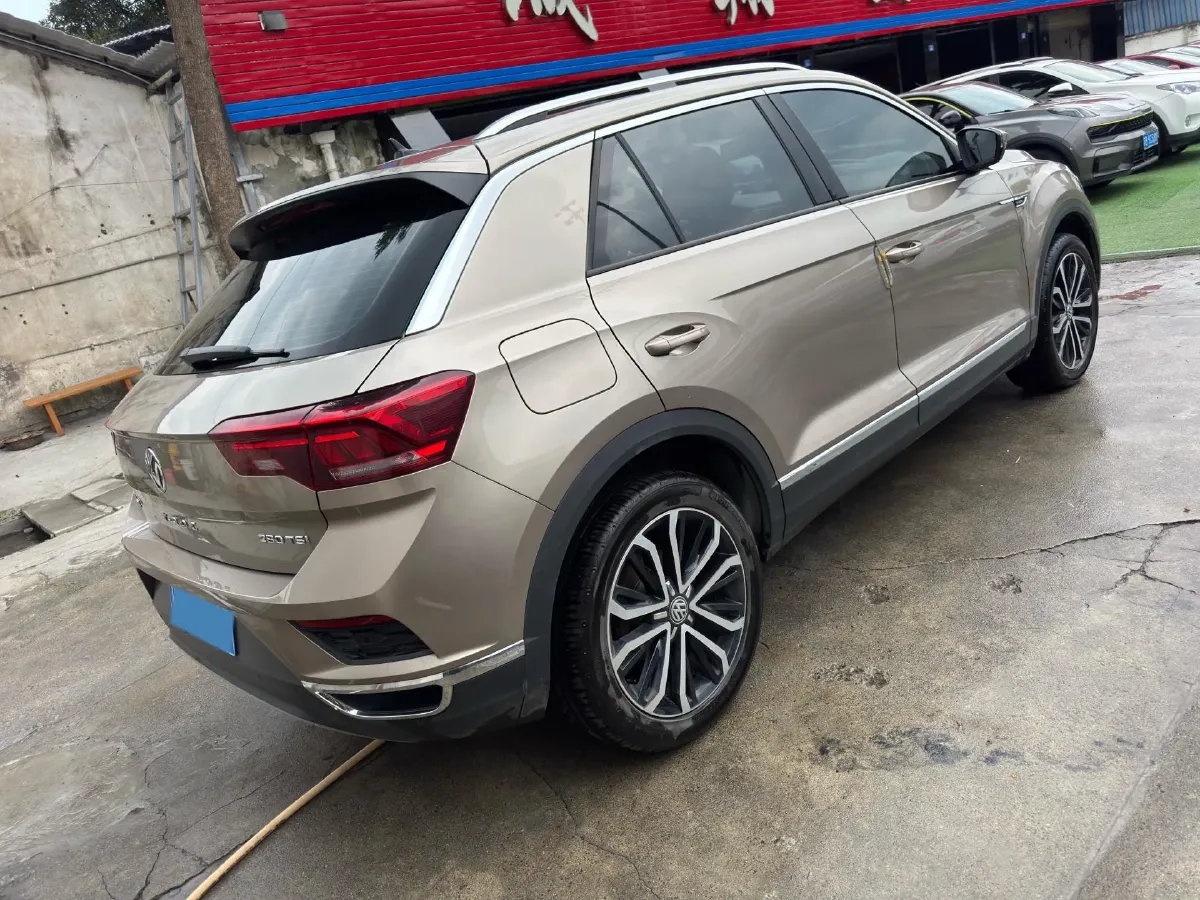 2019 Volkswagen T-Roc 1.4T 150HP L4 7DCT,autocango,china used car exporter,china ev exporter,chinese used car exporter,chinese used ev exporter